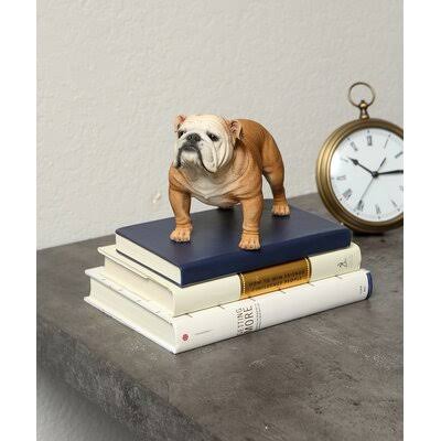 English Bulldog Statue Q875332
