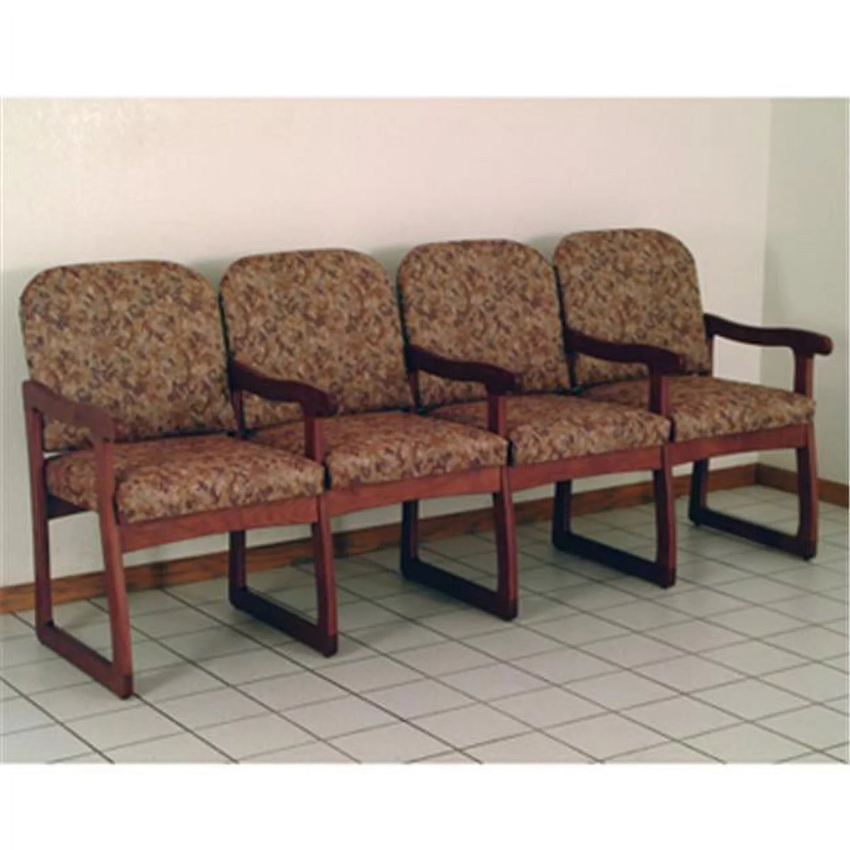 Mahogany Four Seat Chair with Center Arms D5327