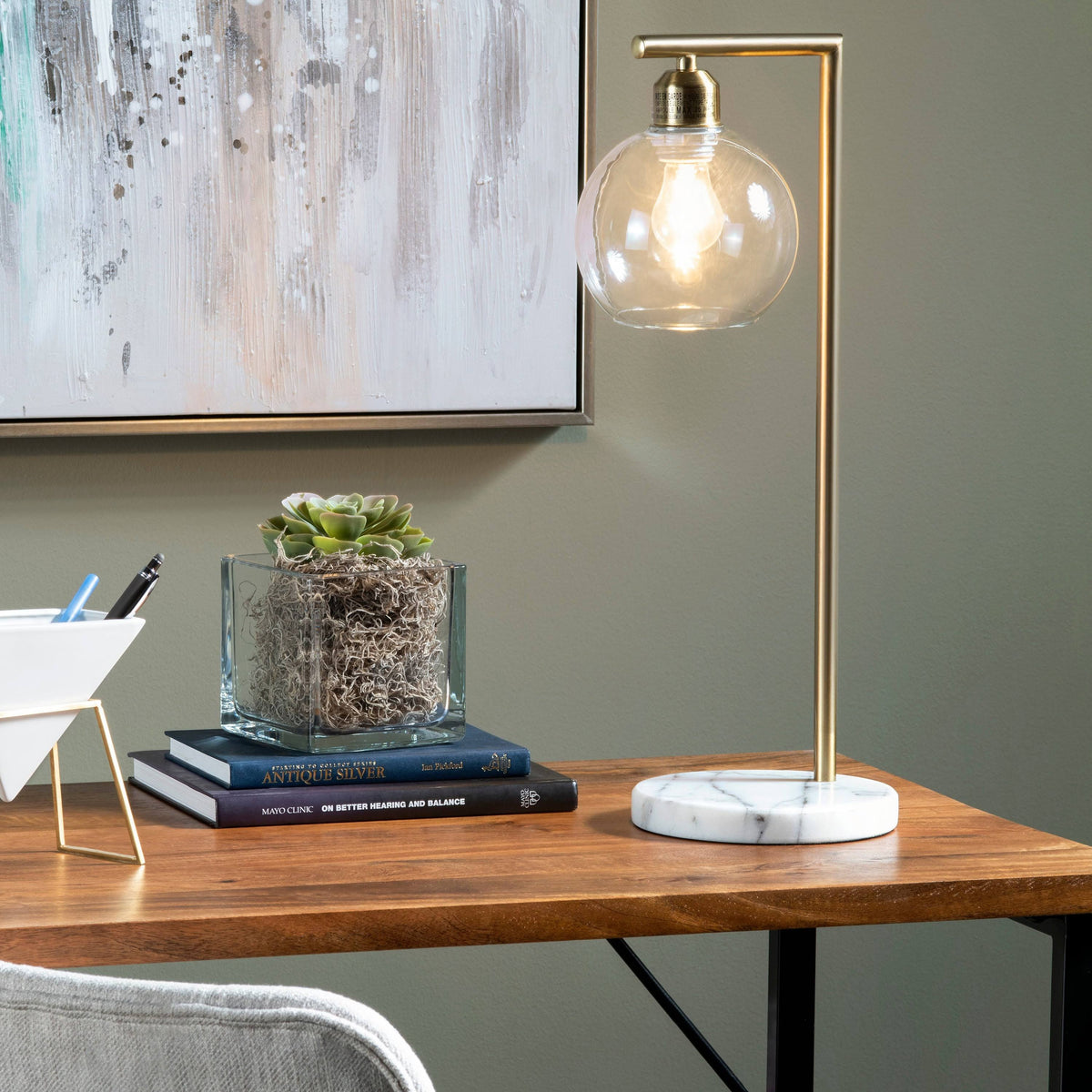 Gold Metal Marble Task Lamp Q4662