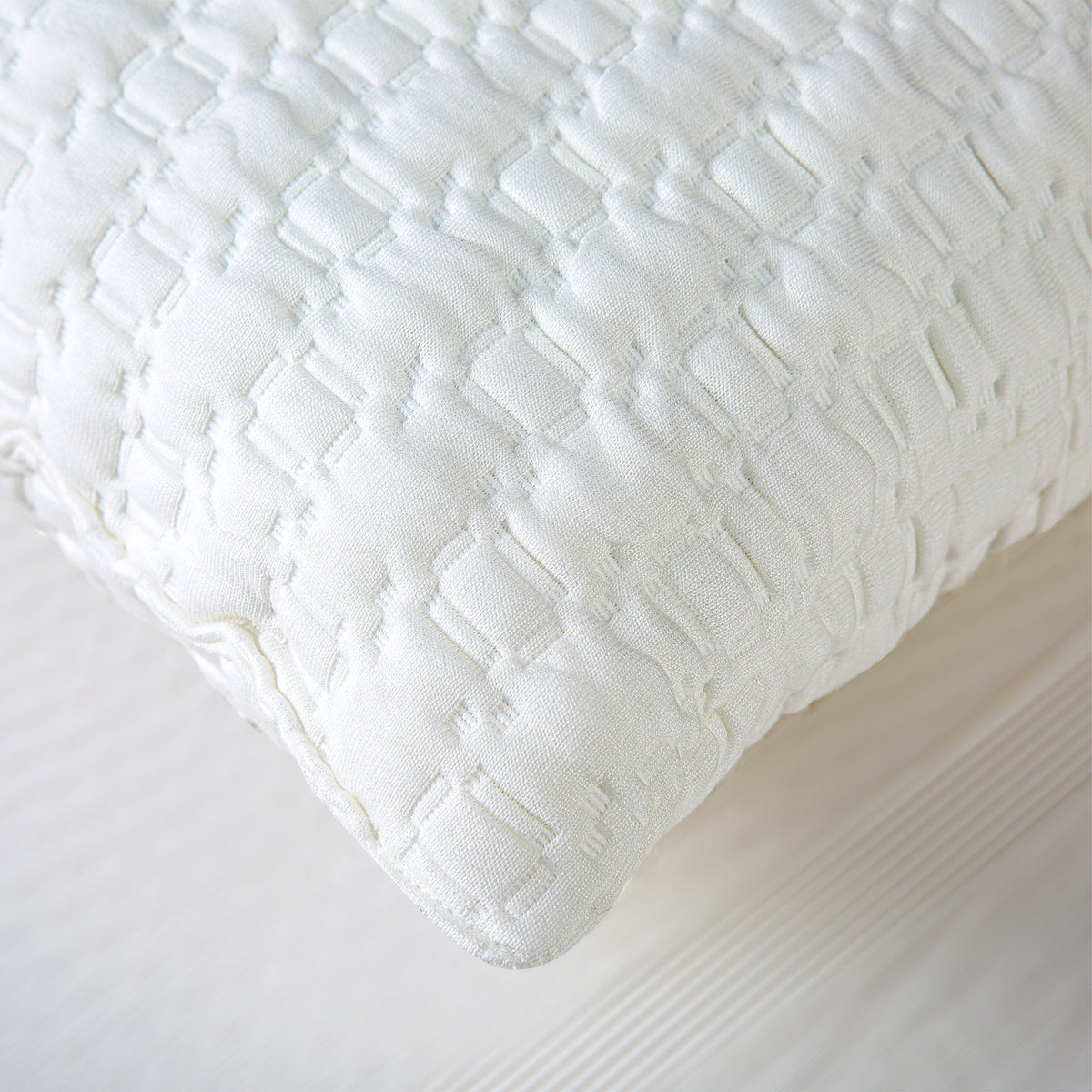 Shredded Memory Foam Bed Pillow Queen Firm C1725
